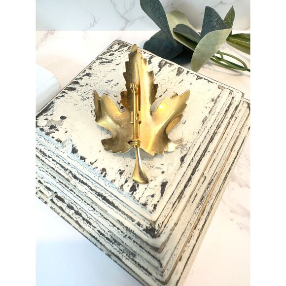 Gold tone Maple Leaf Brooch - Picture 2 of 3